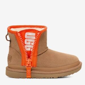 UGG TODDLER CLASSIC MINI ZIPPER TAPE LOGO BOOT